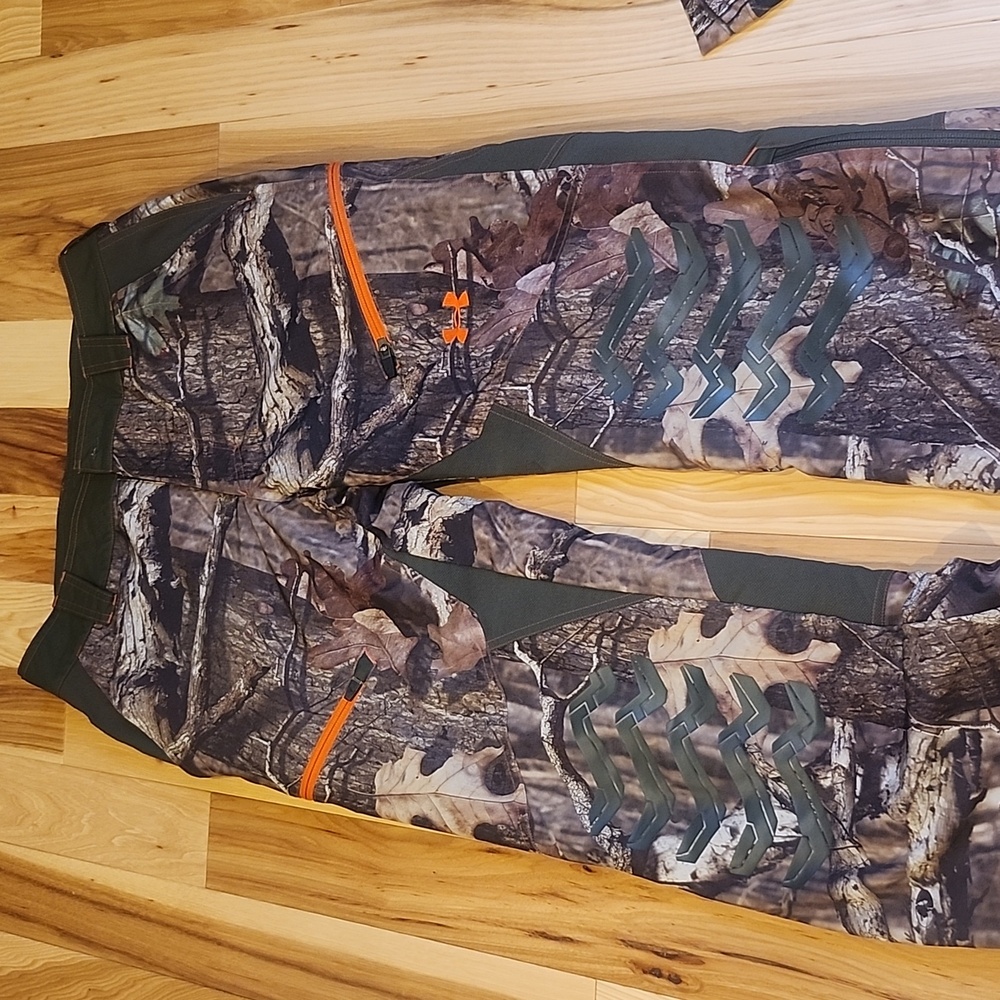 Under‎ Armour Scent Control. Never Worn Camo Pants 32x32 Cold Gear Infrared.
